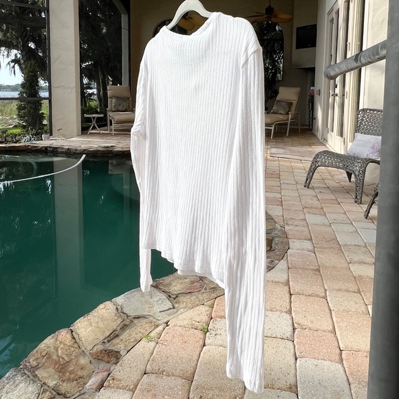 Long-Sleeve Cream Top - Picture 2 of 15